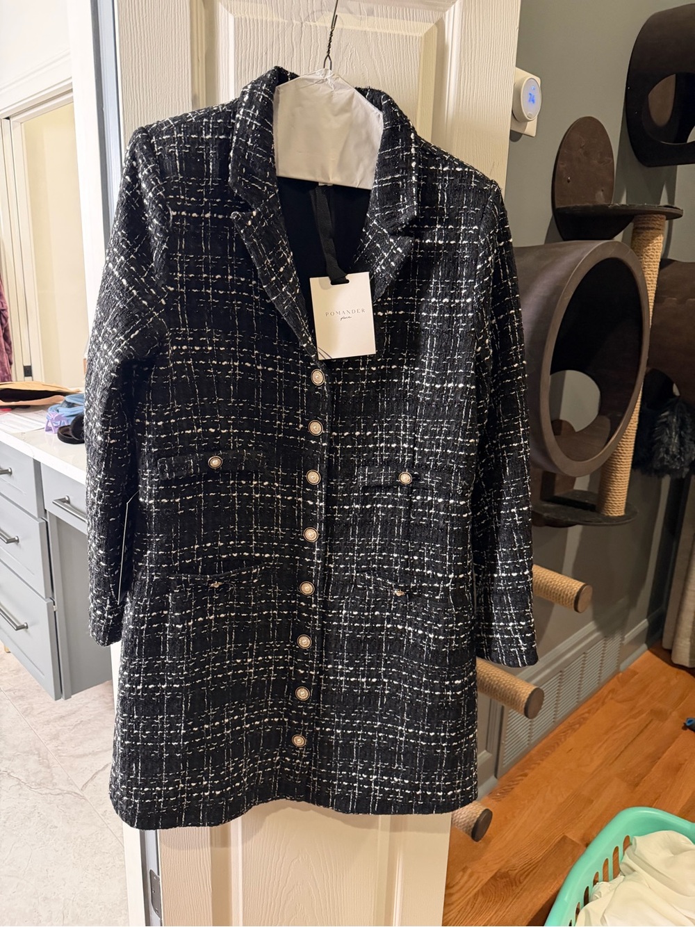 Tuckernuck New with TagsChanel-style Black & White Tweed Coat with Pearl Buttons